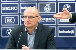 V. Urbono išpažintis – futbolo rinktinės sudėtį rinko matydamas vieną didžiausių bėdų