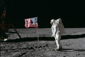 NASA paskelbė, kada JAV astronautai vėl išsilaipins Mėnulyje