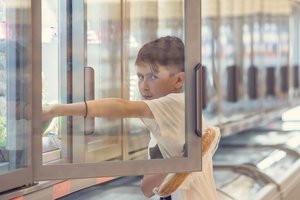 Apsaugininkas parodė įrašus, ką veikia vaikas – tėvai patys kreipėsi į pareigūnus