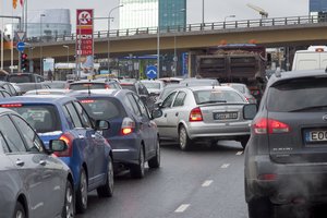 Vietoje mokesčio lietuviams ruošia dovaną: senų automobilių savininkams – šimtai eurų