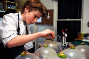 Tarp „Kino pavasario“ kulinarinių filmų – istorija apie jaunąjį Jamie Oliverį