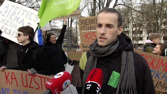 Aktyvistai Vilniuje surengė protestą prie Vyriausybės dėl klimato problemų