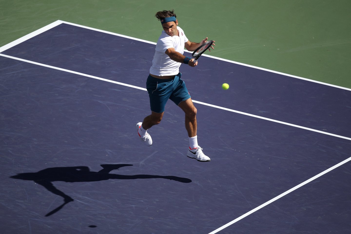 Roger Federeris pateko į turnyro Indian Velse pusfinalį.<br> AFP/Reuters/Scanpix nuotr.