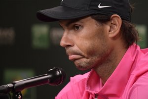 R. Nadalis dėl kelio traumos be kovos užleido kelią į finalą R. Federeriui