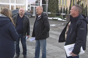 Vilkikų vairuotojai svaidosi keiksmažodžiais – iš jų tyčiojamasi kaip iš vergų  