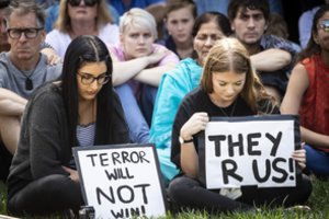 Kraistčerče – gedulas ir skubios permainos, Australijoje – kratos teroristo artimųjų namuose