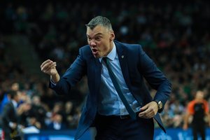 Šarūnas Jasikevičius: „Mus daužė, nes nežaidėme. Bet pataikius tritaškius krepšinis tapo kitoks“