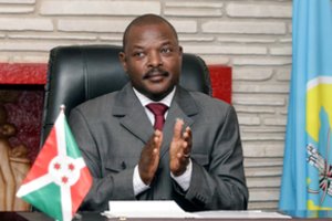 Burundyje į kalėjimą nusiųstos moksleivės, apibraižiusios prezidento nuotrauką