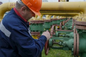 „Naftogaz“ siuntinėja laiškus: Rusija ruošiasi nutraukti dujų tranzitą per Ukrainą