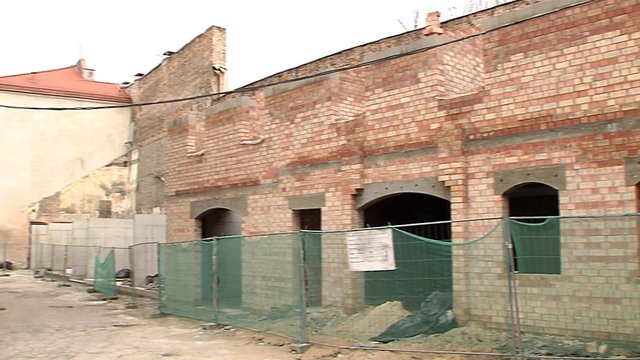 Akibrokštas Vilniaus senamiestyje: remontavo sandėliuką, o dygsta namas