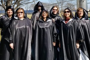 Čikagos centre suskambusi lietuviška daina intrigavo amerikiečius