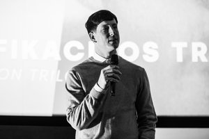 ​Garsus menininkas Jeremy Shaw atidarė netikėtų kino patirčių erdvę – 9-ąją salę