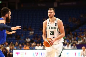 D. Motiejūno žinutė užminė mįslę gerbėjams: laukia grįžtančio į NBA