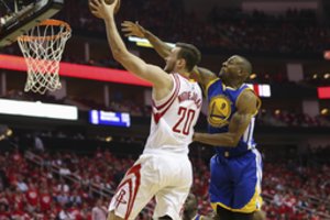 Donatas Motiejūnas „Spurs“ klube turėtų uždirbti po 4,4 tūkst. JAV dolerių per dieną