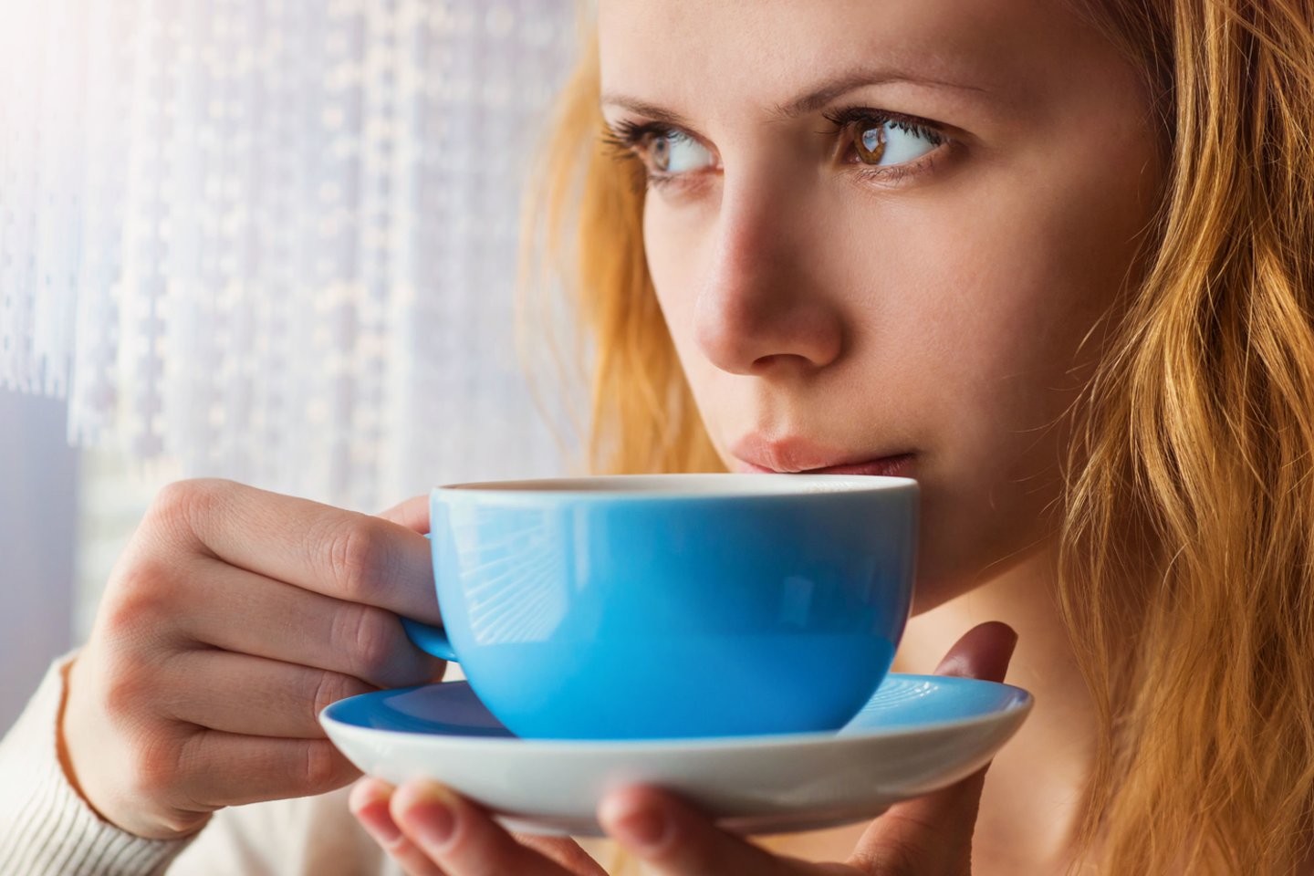  Kava tikriausiai yra sveikesnis kofeino šaltinis negu energiniai ar kiti gazuoti bei saldinti gėrimai.<br> 123rf nuotr.