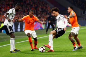 Europos futbolo grandų mūšyje Amsterdame Vokietija dramatiškai įveikė Nyderlandus