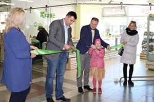 Duris atvėrė pirmoji Lietuvoje ūkininkų kooperatinė parduotuvė