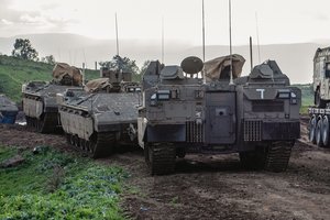 Rusija skelbia, kad Sirijoje žuvo trys jos kariai