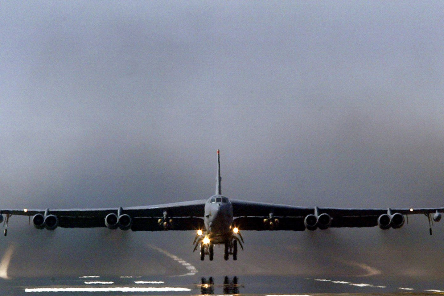 JAV bombonešis B-52.<br> Reuters/Scanpix nuotr.