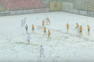 Lietuvos ir Baltarusijos jaunimo dvikova Vilniuje: masinės muštynės ir užklupusi pūga