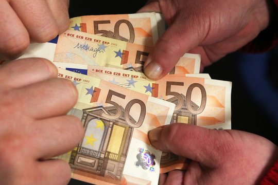 Siekiantys gauti 16 tūkst. eurų paramą verslo pradžiai greit sulauks žinių