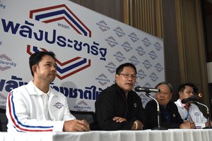 Tailando rinkimų komisija žada chuntos remiamos partijos pergalę