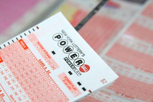 768 mln. dolerių „aukso puodą“ pelnęs „Powerball“ bilietas nupirktas Milvokio priemiestyje