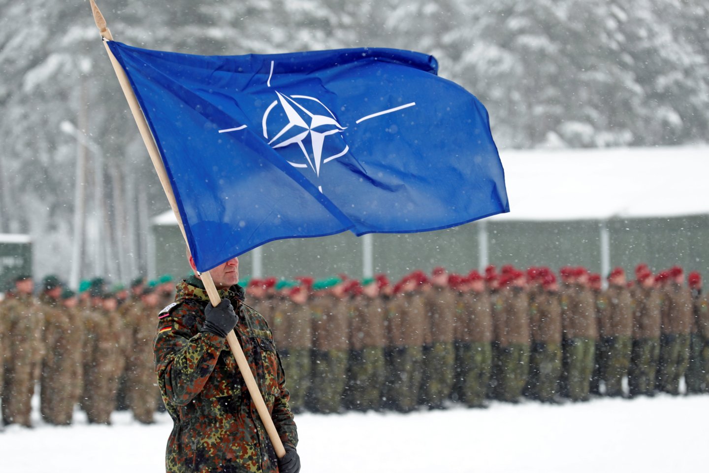 Lietuva prie NATO prisijungė prieš 15 metų.<br> Reuters/Scanpix nuotr.