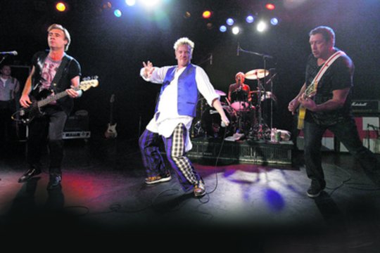 Rengiamasi kurti filmą apie grupę „Sex Pistols“ 