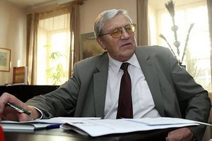 LNOBT minės žymaus muzikologo Jono Vytauto Bruverio jubiliejų