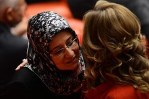 Kvebekas rengiasi uždrausti religinius simbolius valstybės tarnyboje