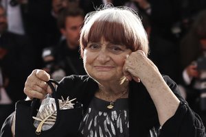 Mirė Prancūzijos kino „Naujosios bangos“ režisierė Agnes Varda