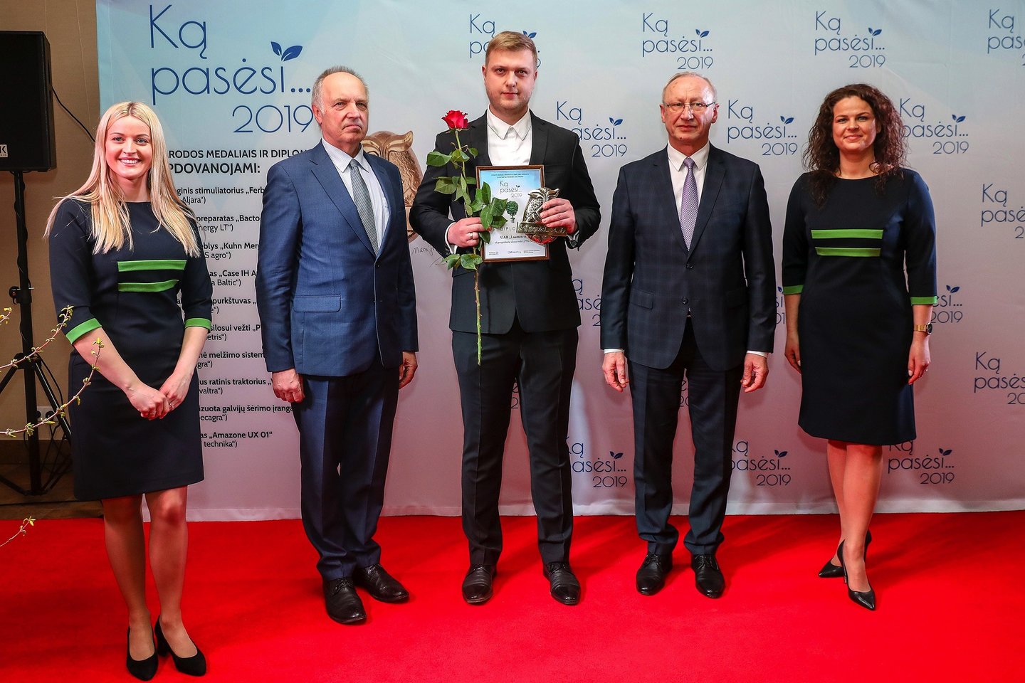 Dešimt – tiek Lietuvos bendrovių apdovanota kovo 29-ąją Žemės ūkio mokslo ir technologijų parke surengtoje iškilmingoje ceremonijoje.<br>Organizatorių nuotr.