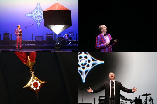 Auksinių scenos kryžių ceremonijoje – juoko bangą sukėlusi situacija