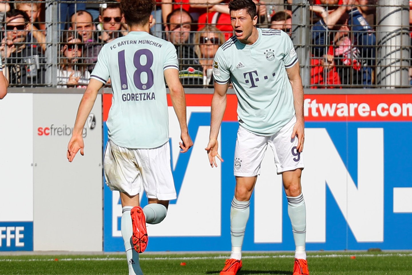 „Bayern“ klubas su „Freiburg“ ekipa sužaidė tik lygiosiomis.<br> AFP/Reuters/Scanpix nuotr.