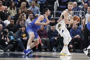 D. Sabonis su „Pacers“ buvo dosnus „Magic“ ekipai – padėjo varžovams kabintis į aštuntuką