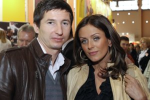 Buvę Julijos Načialovos mylimieji pamiršo netekties skausmą: susikibo dėl moters buto