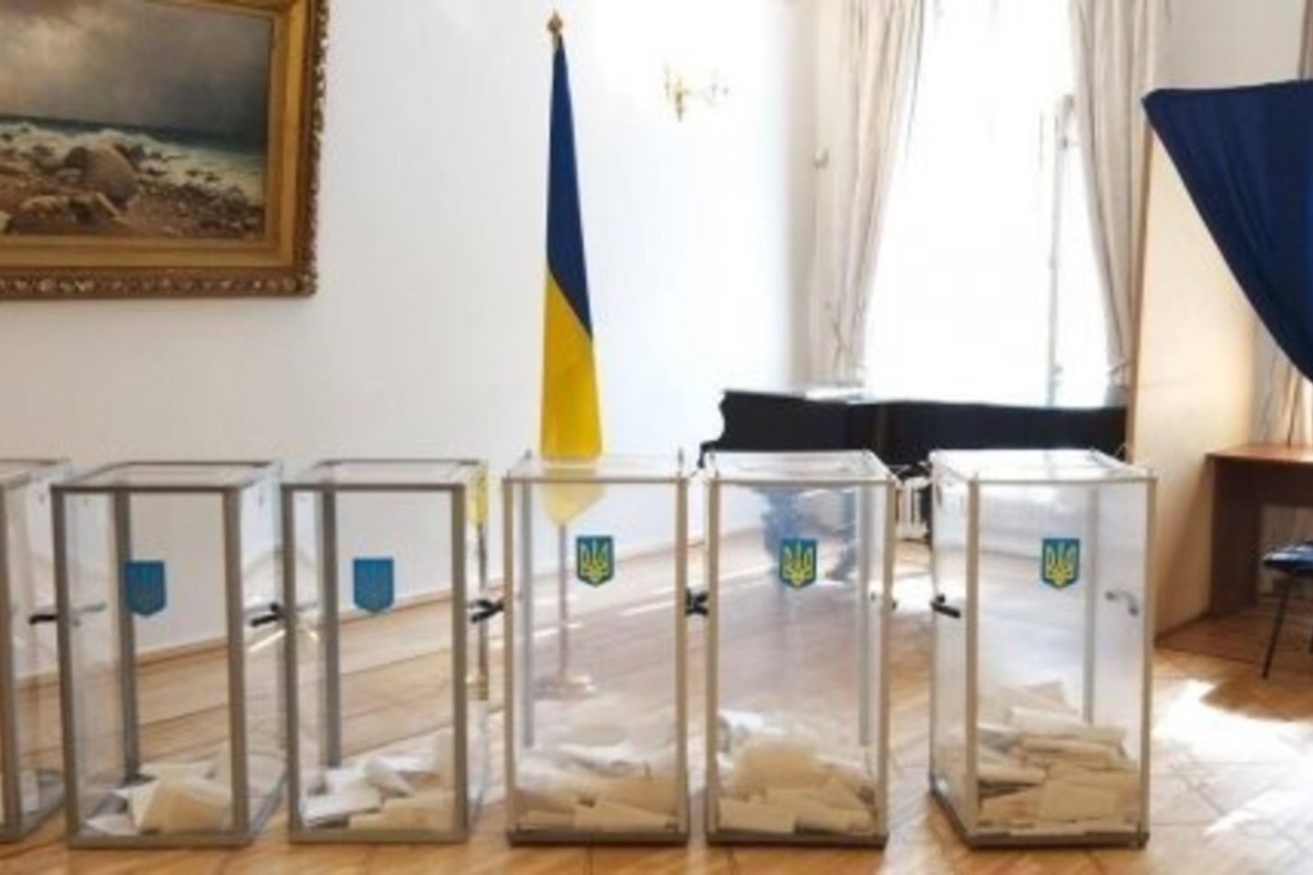 Ukrainos centrinės rinkimų komisijos (CRK) vadovė pirmadienį pareiškė, kad eilinių prezidento rinkimų naktis, kai buvo skaičiuojami balsai, ir pats vakarykštis balsavimas praėjo be sisteminių pažeidimų.<br>N.Dapkienės nuotr.