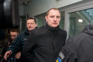 Druskininkų mero R. Malinausko patarėjas A. Kadziauskas lieka suimtas dar mėnesiui