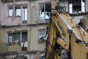 Rusijoje sugriuvo dar vieno namo fasadas – žuvo du žmonės 
