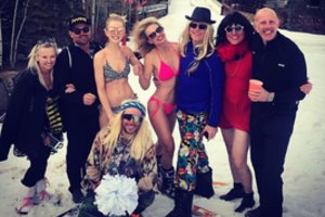 Milijardieriaus mylimoji M. Vžesniauskaitė nusimetė slidinėjimo drabužius ir kaitino kraują