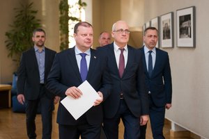 Pasikalbėjęs su S. Jakeliūnu S. Skvernelis pasakė, kokį kelią mato toliau – kreipsis į prokuratūrą