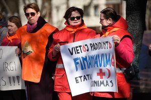 Prie Vyriausybės – įkalinimo įstaigų medikų piketas
