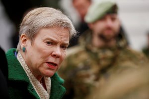 R. Gottemoeller: NATO ministrai netrukus suderins priemones prieš Rusiją Juodojoje jūroje 