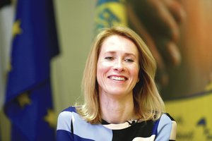 Estijos prezidentė formuoti vyriausybę pasiūlys Kajai Kallas