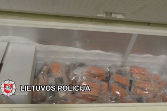 Klaipėdos pareigūnų akiratyje – neteisėta prekyba: pardavinėjo ir sugedusius maisto produktus