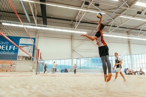 Uždaruose tinklinio aikštynuose paaiškėjo pirmieji Lietuvos čempionai