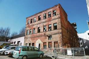 Įkurtuvių džiaugsmus Kaune aptirpdė griūvančio daugiaaukščio kaimynystė