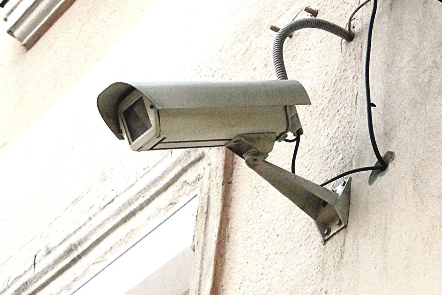 Policija kviečia ir kitus gyventojus savanoriškai pranešti apie turimą vaizdo stebėjimo įrangą. 