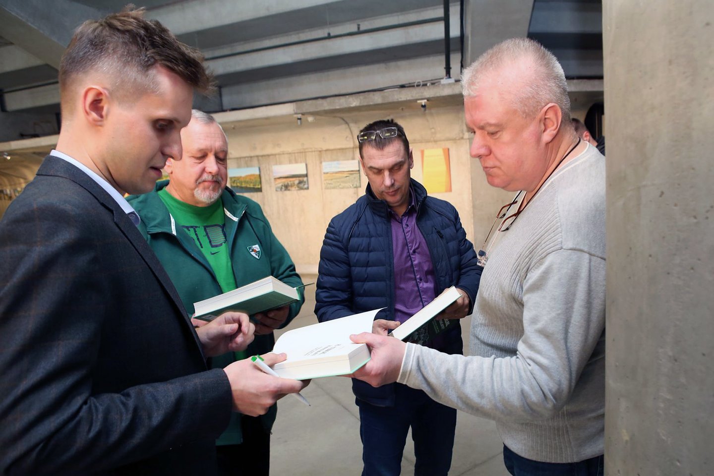 „Žalgirio“ fanams apie knygą pasakojo ne tik autorius<br> M.Patašiaus nuotr.